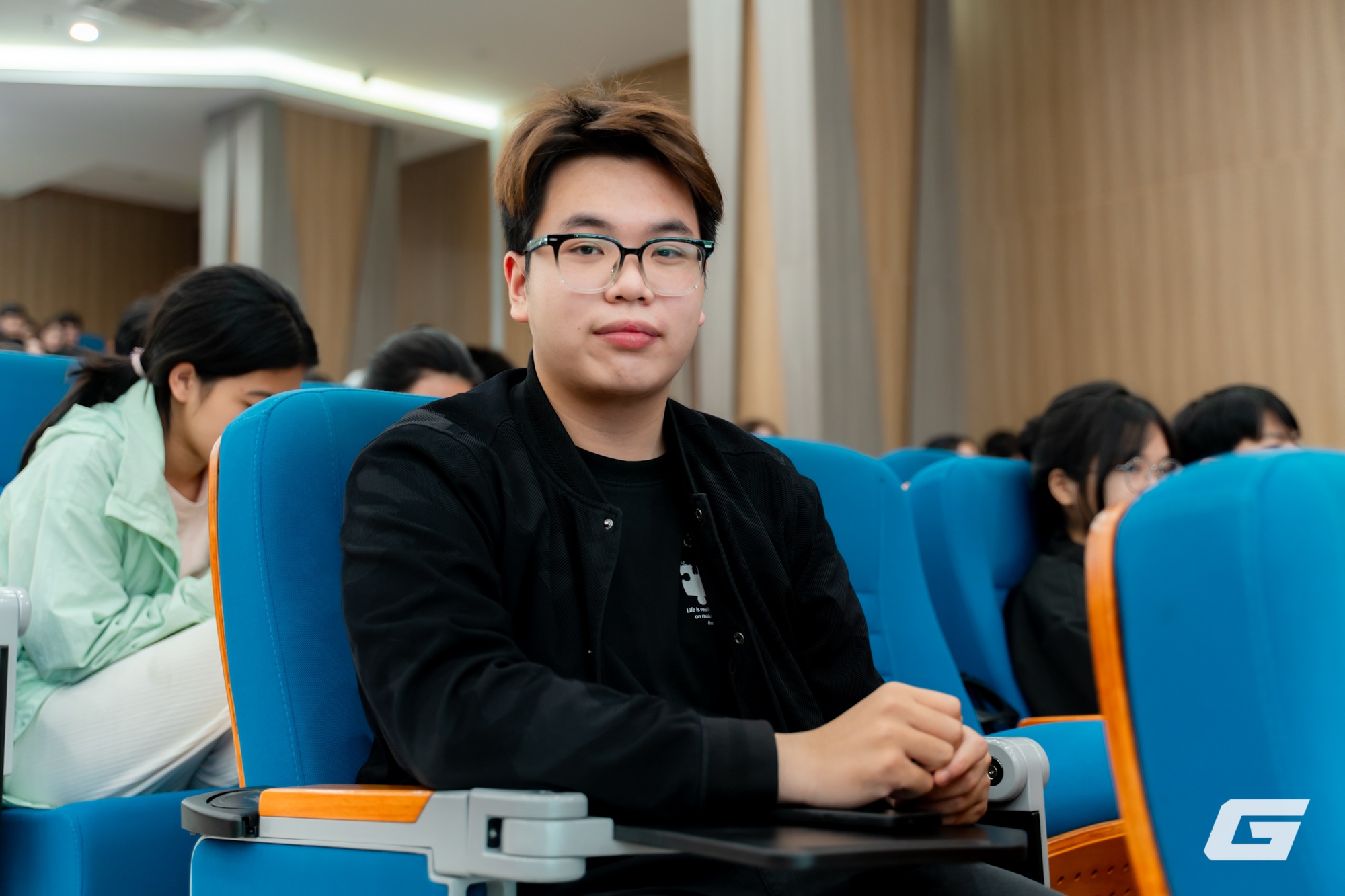 Sinh viên Nguyễn Thành Trung sử dụng xe điện